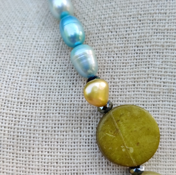 Blue freshwater pearl , agate, serpentine and crystal necklace - Picture 13 of 13